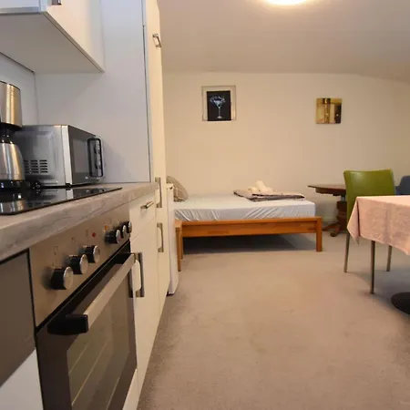 Hafen-ost Monteurwohnung V Apartmán Flensburg